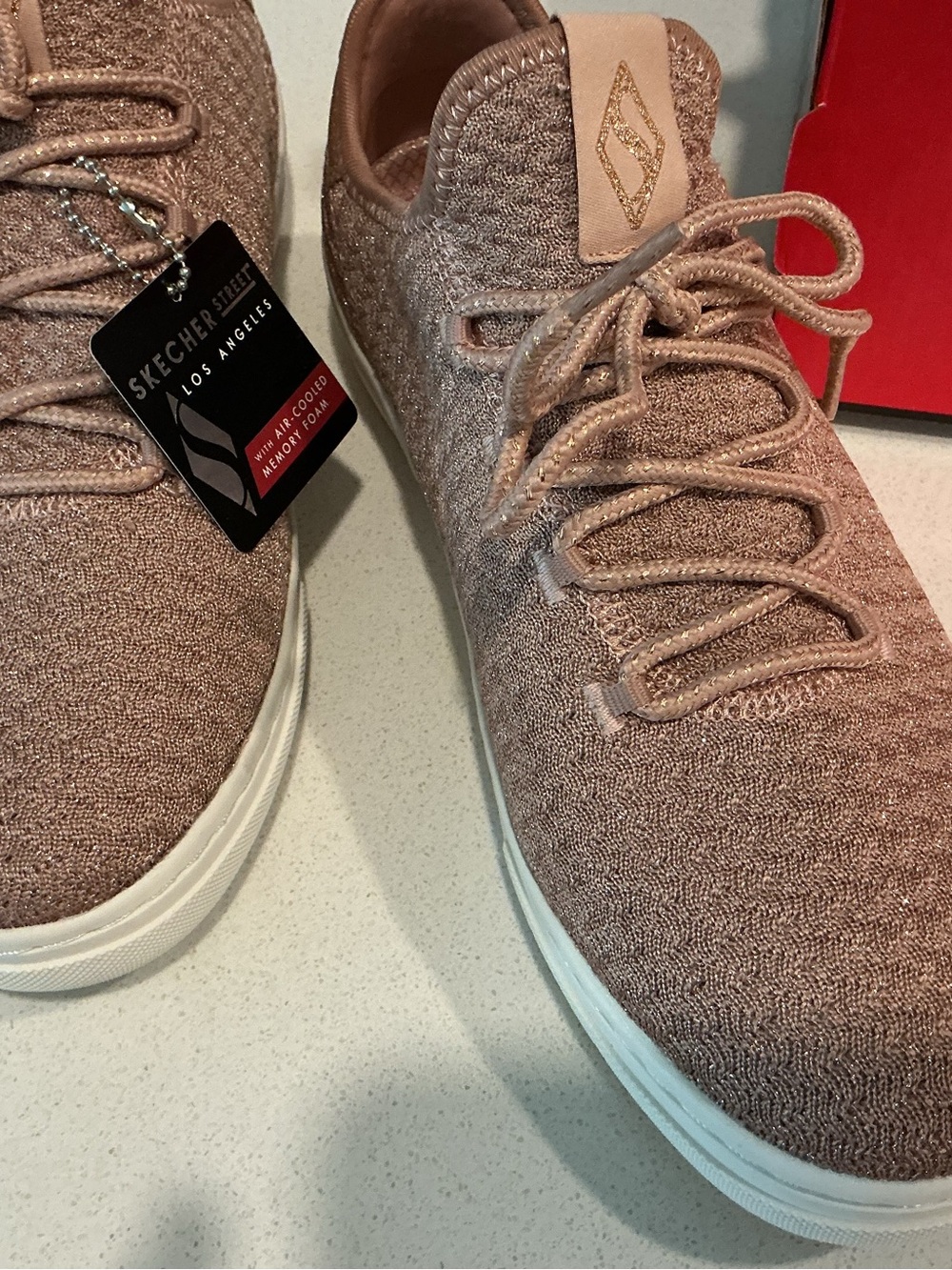 Skechers Women’s Hands-Free Flicker Sneakers Sz. 9 NEW IN BOX